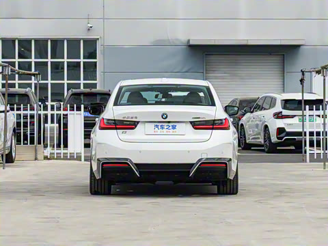 2024�� eDrive 40 L ��ҹ�˶���װ