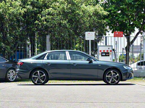 2025�� 200���������� 40 TFSI ����������