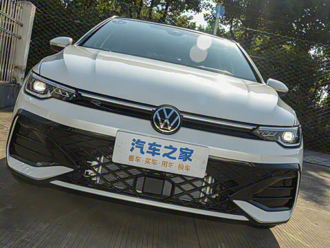 2025�� 300TSI R-Line