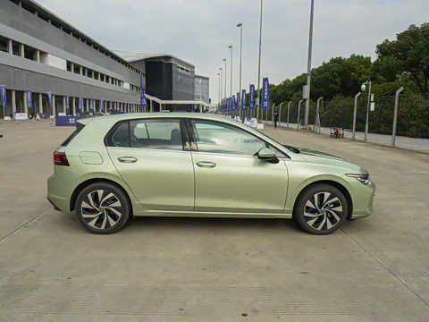 2025�� 300TSI Pro