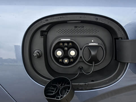 2025�� EV 470KM������