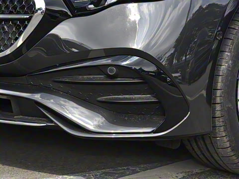 2025�� E 300 L �����˶���