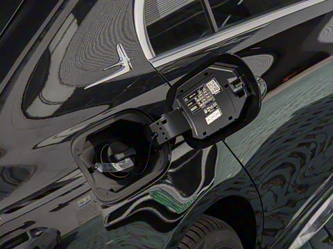 2025�� C 260 L �˶���