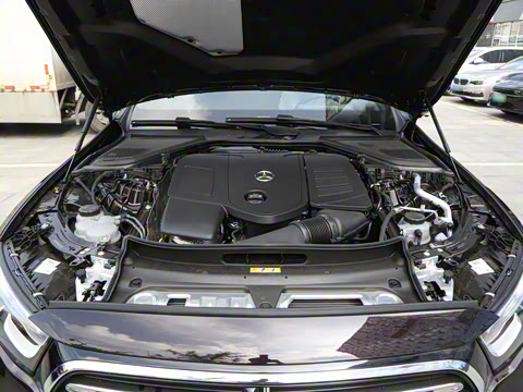 2025�� �Ŀ� E 300 L ʱ����