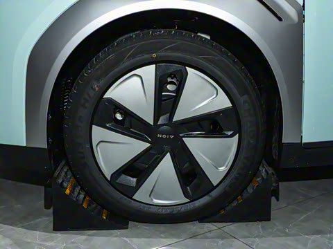 2023�� Plus 610 ������