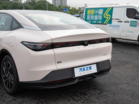 2025�� 560PRO 185kW