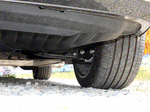 2023�� 50 e-tron quattro ��ҫ�� ������װ