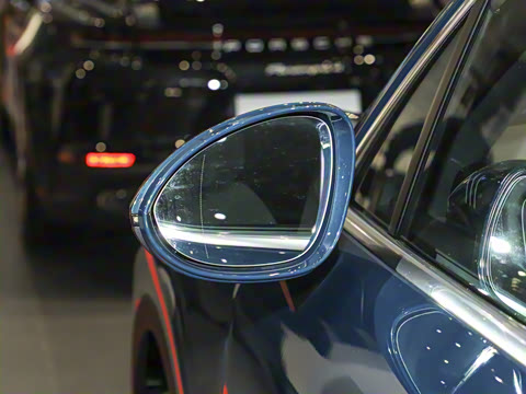 2025�� Cayenne 3.0T ���۰�