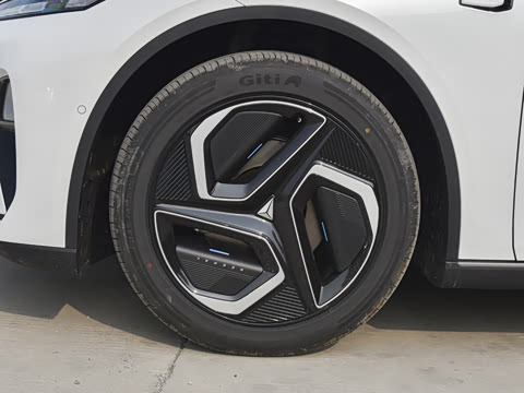 2024�� 530Max�����