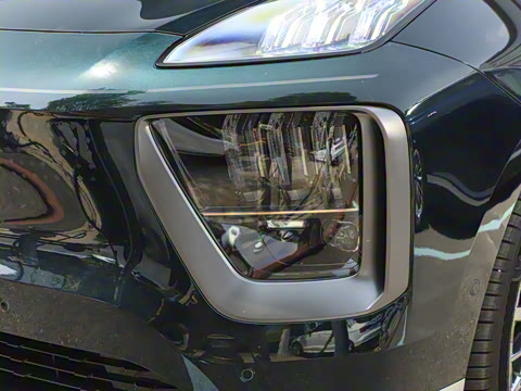 2025�� 700 Ultra�������������״��