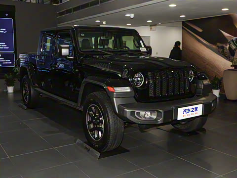 2023�� 3.6L Overland