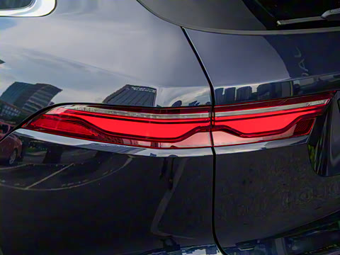 2025�� P250 R-Dynamic S