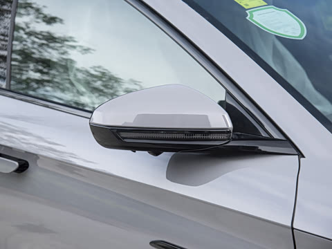 2025�� EV 605KM�����