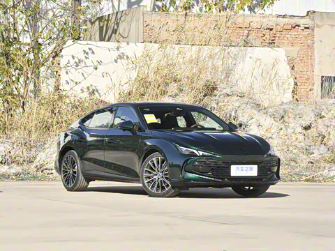 2025�� 2.0T 405 AT������