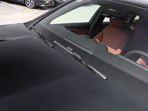 2025�� GLC 300 L 4MATIC ������ 5��