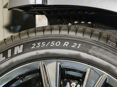 2025�� 500h ����F SPORT Performance