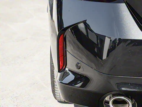 2025�� 225i M�˶���ҹ��װ