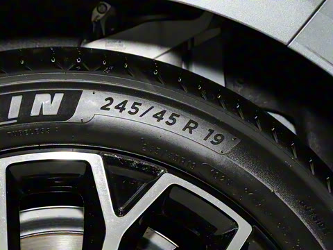 2024�� �����Ǽݰ� 100kWh