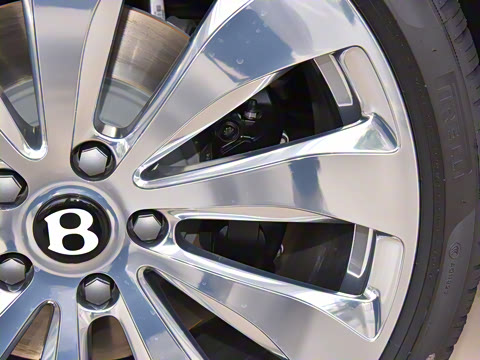 2024�� V8 Edition 8