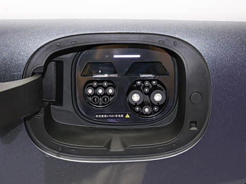 2024�� ���� 736km UItra