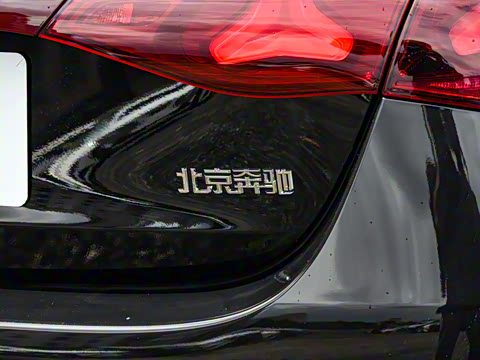 2025�� E 300 L ������