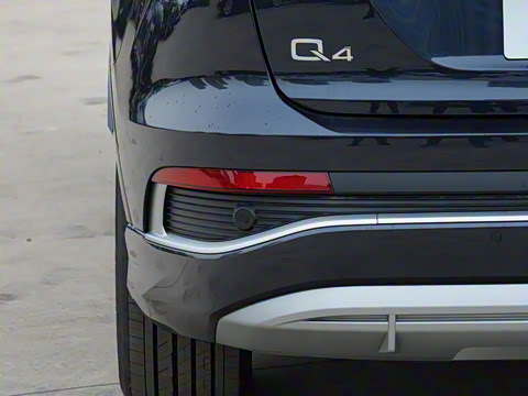 2024�� 40 e-tron ������