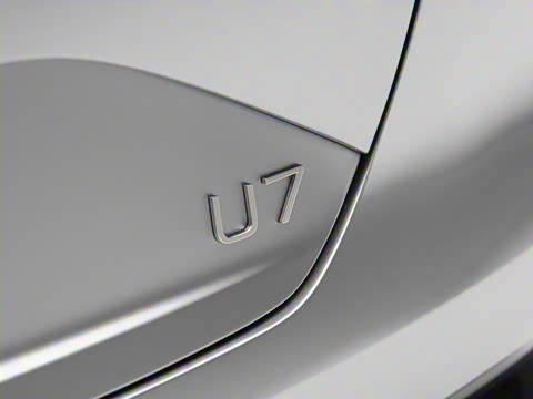 2025�� PHEV ����������