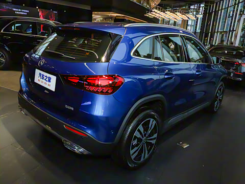 2025�� GLA 200