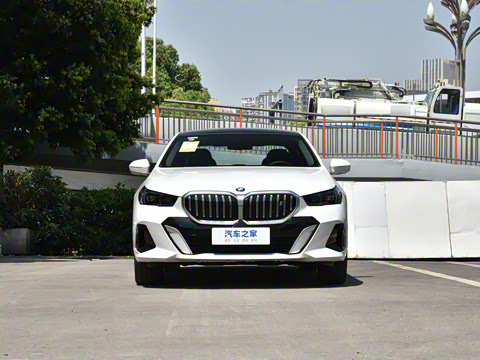 2025�� xDrive 50L M�˶���װ