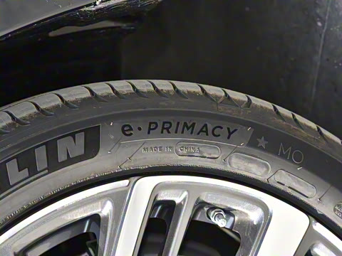 2025�� E 300 L ʱ����