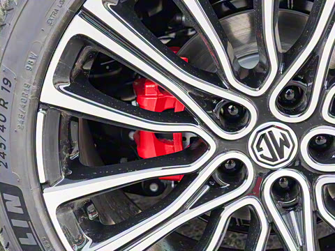 2025�� 2.0T 405 AT������