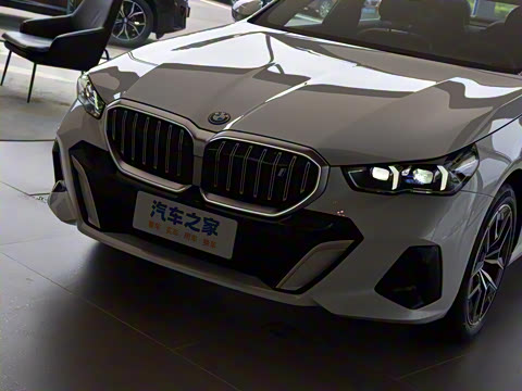 2024�� eDrive 35L M�˶���װ