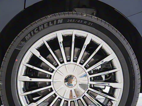 2025�� 700 Ultra�������������״��