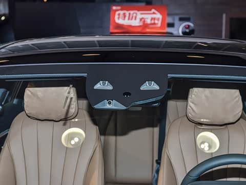 2025�� E 300 L ʱ����