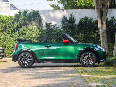 2025�� JOHN COOPER WORKS CABRIO