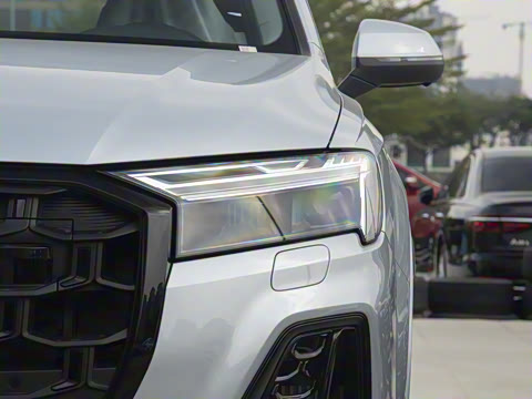 2025�� 55 TFSI quattro S line�˶���