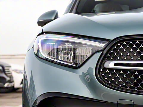 2025�� GLC 300 L 4MATIC ������ 5��