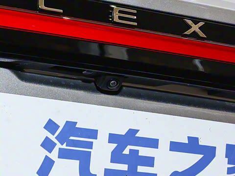 2025�� 300 ����������