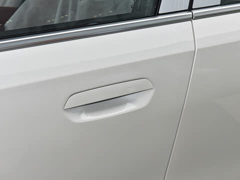 2024�� 530Li ������ ������װ