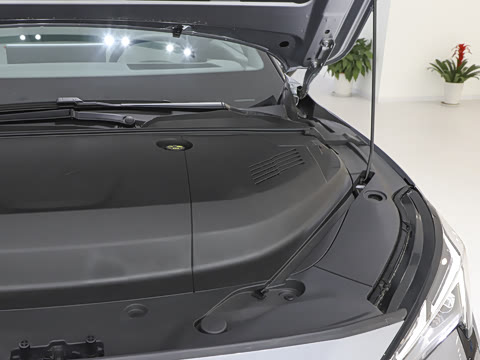 2025�� 560MAX 185kW