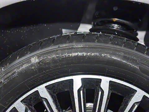 2025�� 2.0T ˫������������� 5��