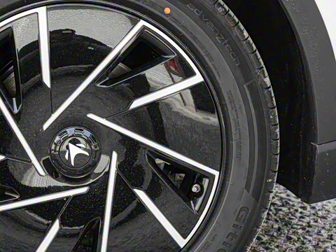 2025�� 560PRO 185kW