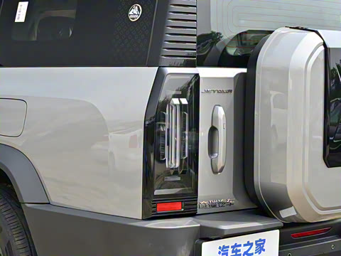 2025�� 2.0TD XWD �Զ������ӳ��� 7��