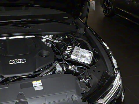 2025�� allroad quattro ̽���� 55 TFSI ����ԽҰ��