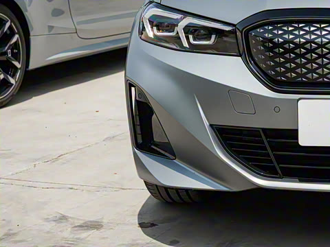 2025�� eDrive 40 L 50����������