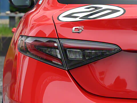 2025�� 2.0T 280HP ��ͨ���¾���