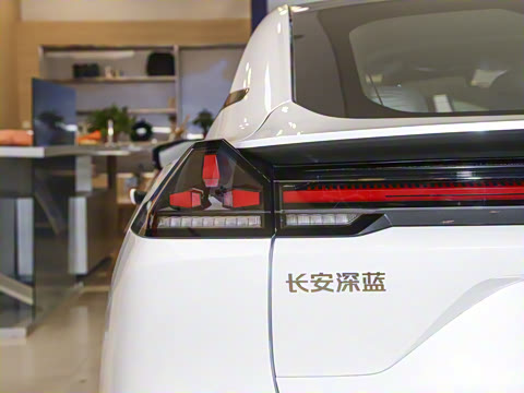 2025�� 230UltraǬ���Ǽ�ADS SE���̰�