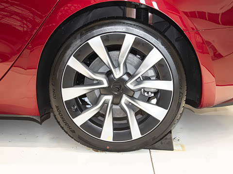 2025�� ����������