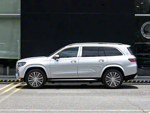 2025�� GLS 480 4MATIC