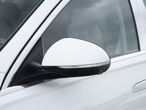 2025�� �Ŀ� S 480 4MATIC